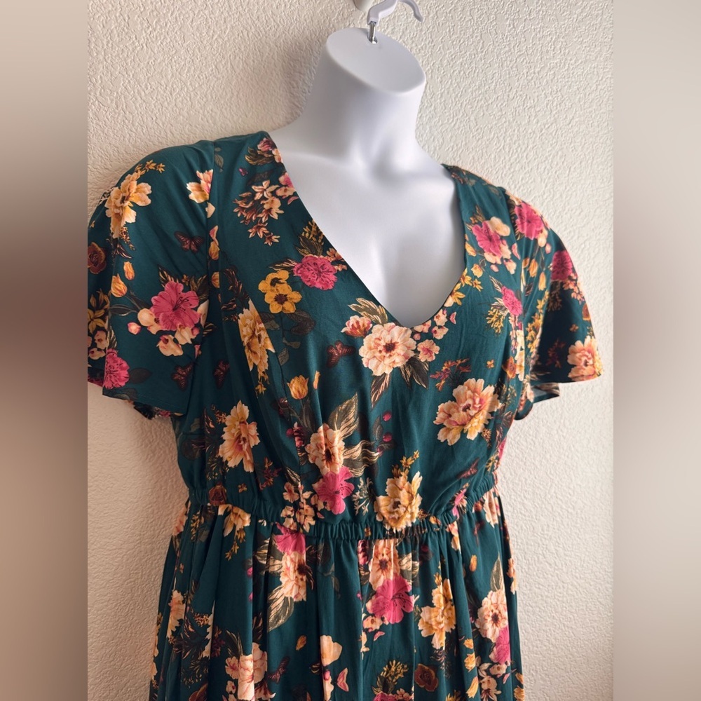 TORRID - Mini Wash Challis Flutter Sleeve Lace Back Dress - Picture 8 of 11